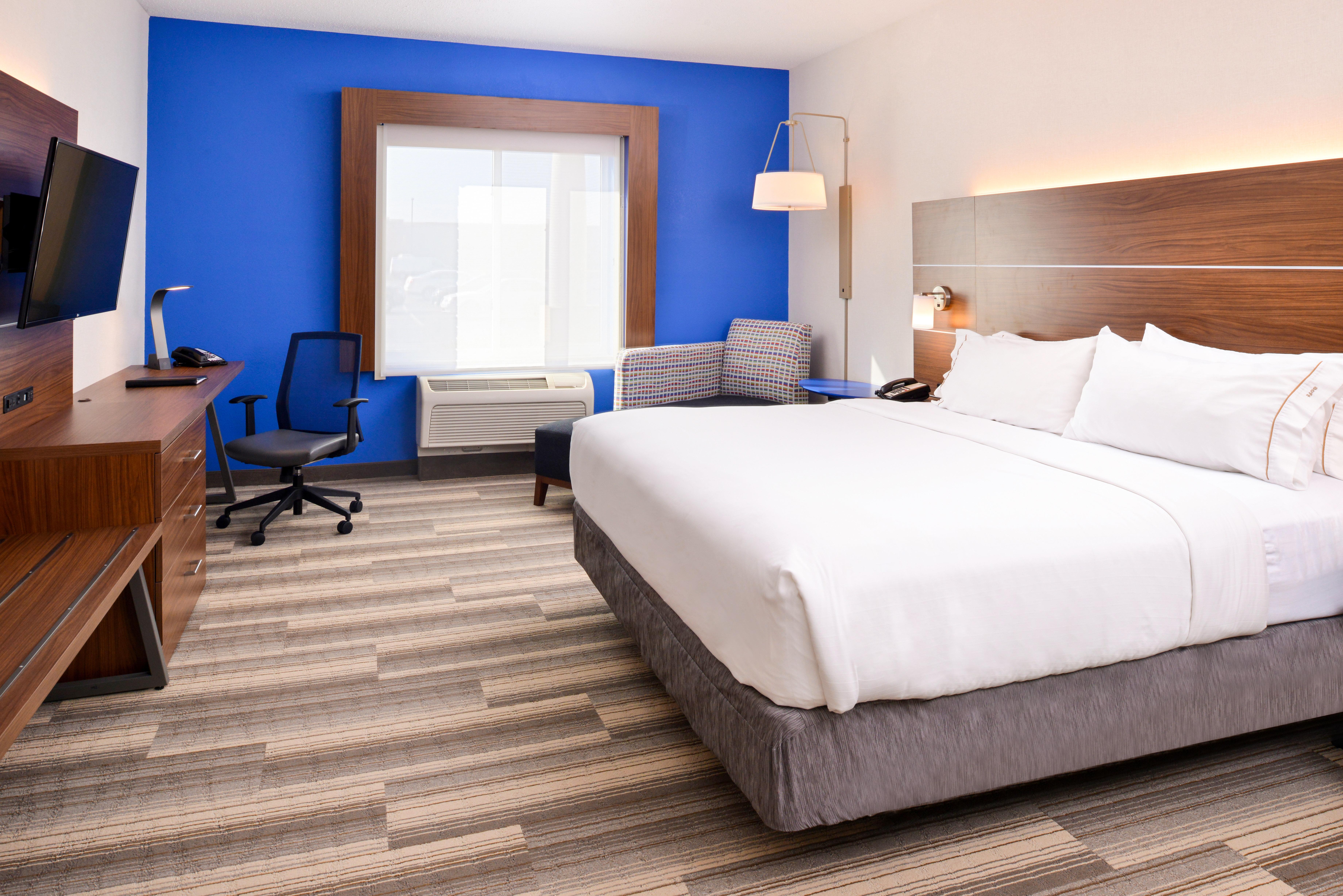 Holiday Inn Express Hotel & Suites Urbana-Champaign-U Of I Area By Ihg Exterior photo