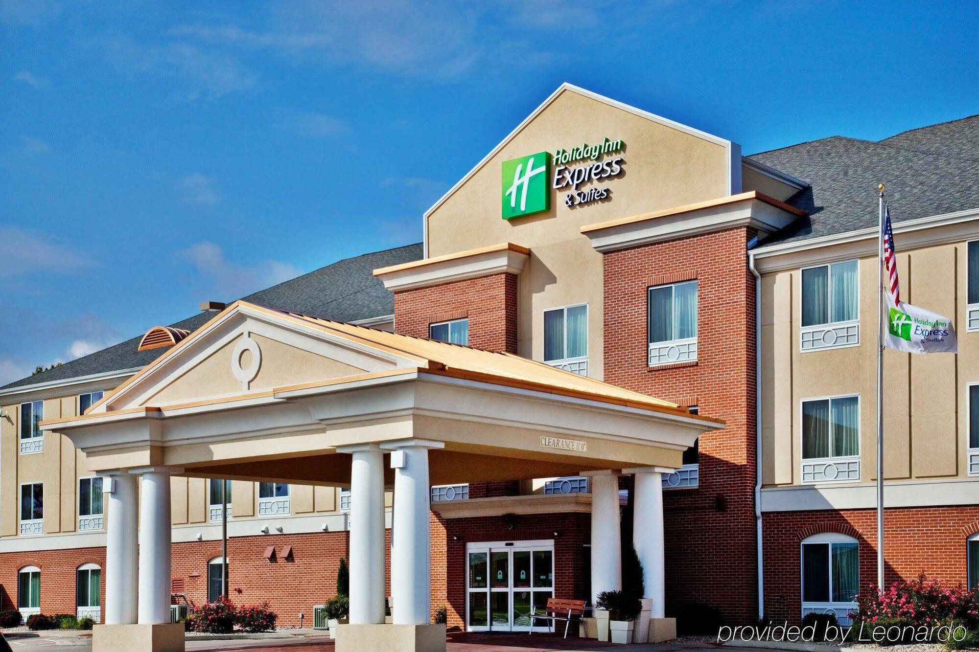Holiday Inn Express Hotel & Suites Urbana-Champaign-U Of I Area By Ihg Exterior photo